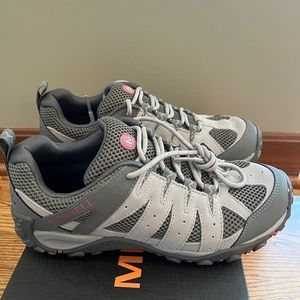 Merrell Women’s Hiking Shoes 8.5